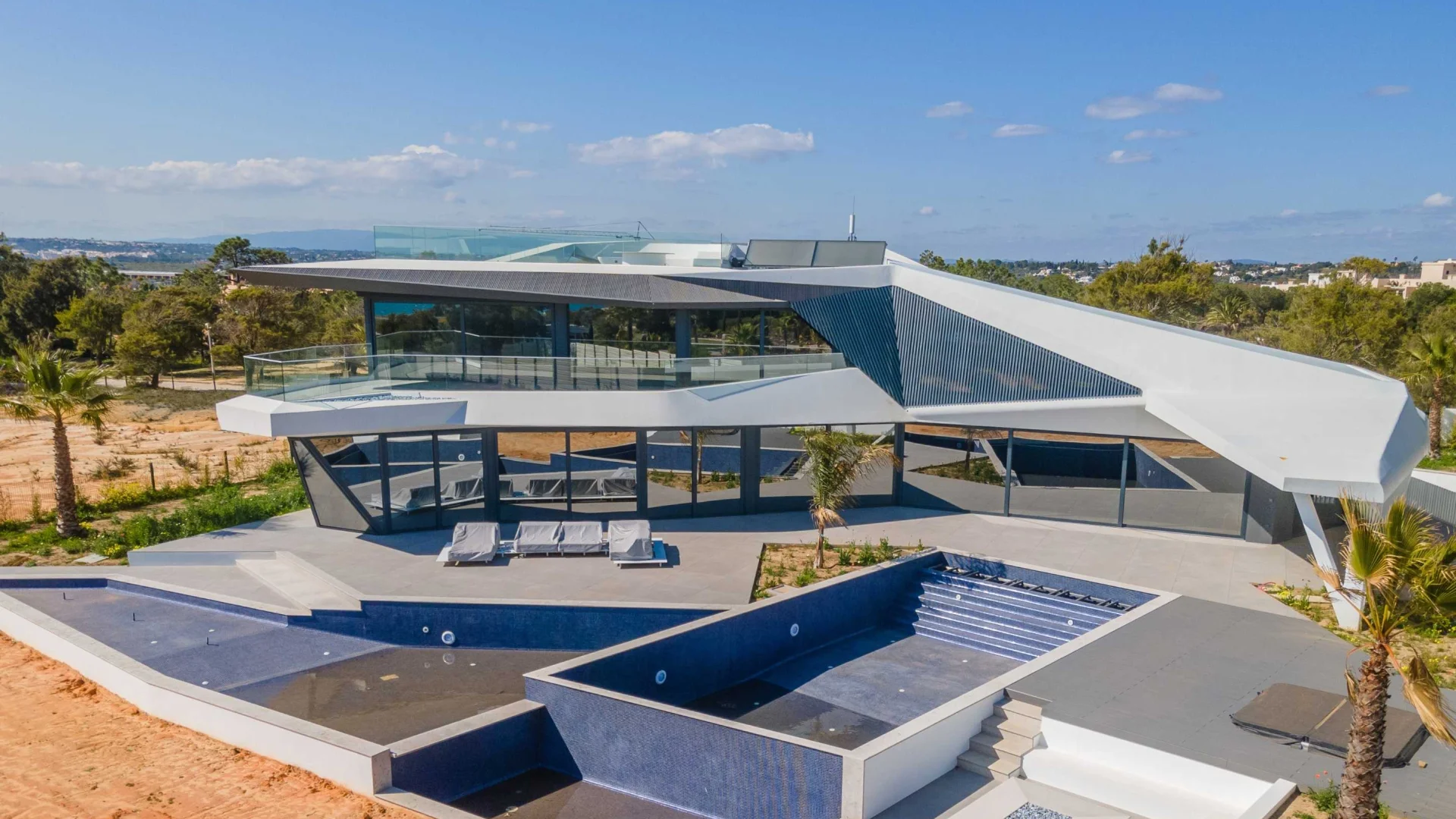 Villa SkyFall